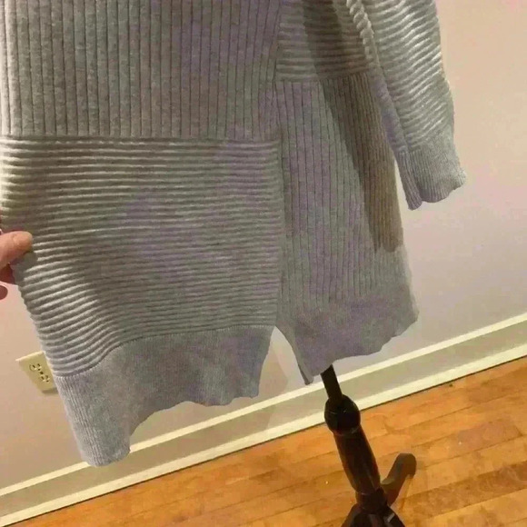 CJ Banks Women’s Size X 14W XL Long Light Gray Cardigan Sweater Open Front - Picture 6 of 7